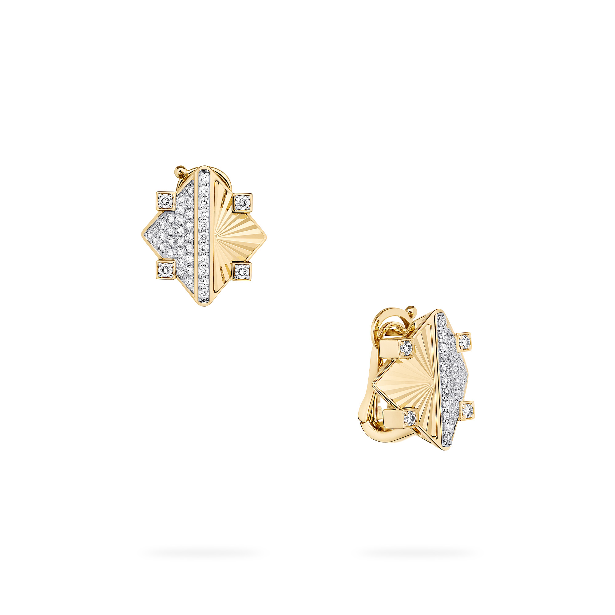 Guilloché Yellow Gold and Diamond Stud Earrings | Birks Muse